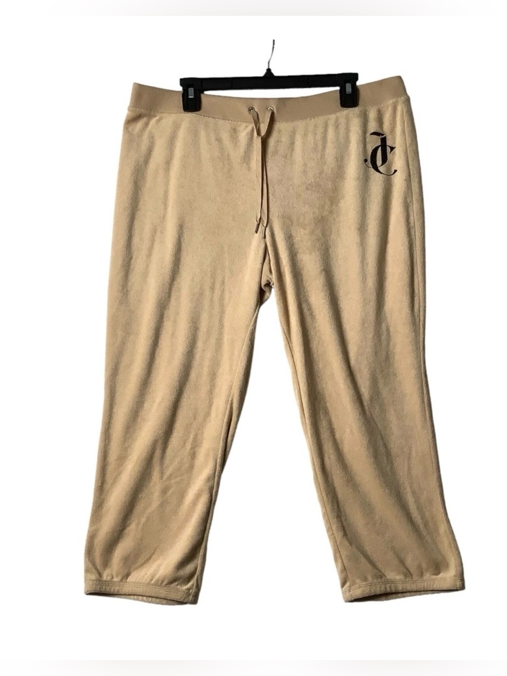 Y2K vintage Juicy Couture Beige Velour Capris with JC Logo